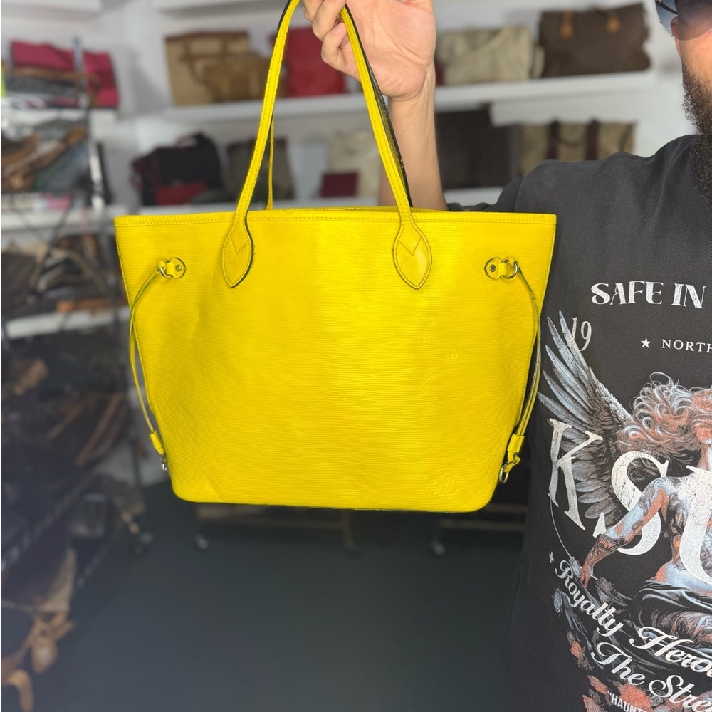 LV Ultra Rare Neverfull BY ITSELF